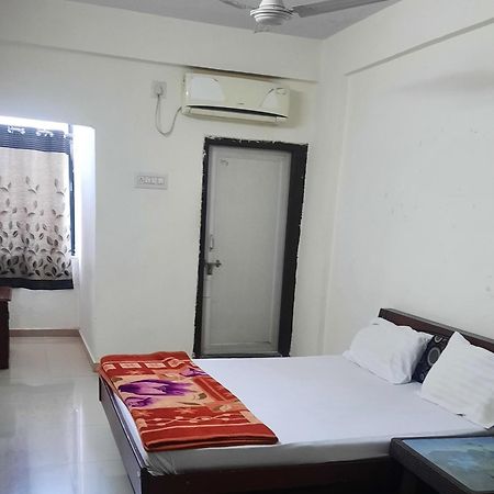 Vadali Hotel Rajtilak Guest House מראה חיצוני תמונה