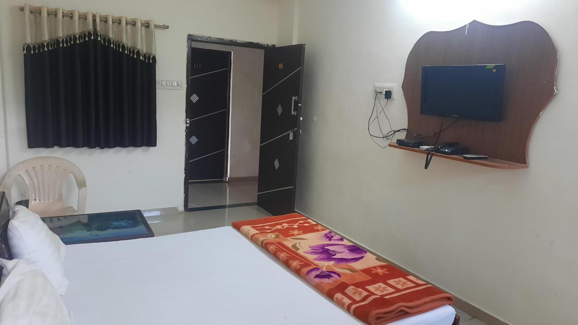 Vadali Hotel Rajtilak Guest House מראה חיצוני תמונה