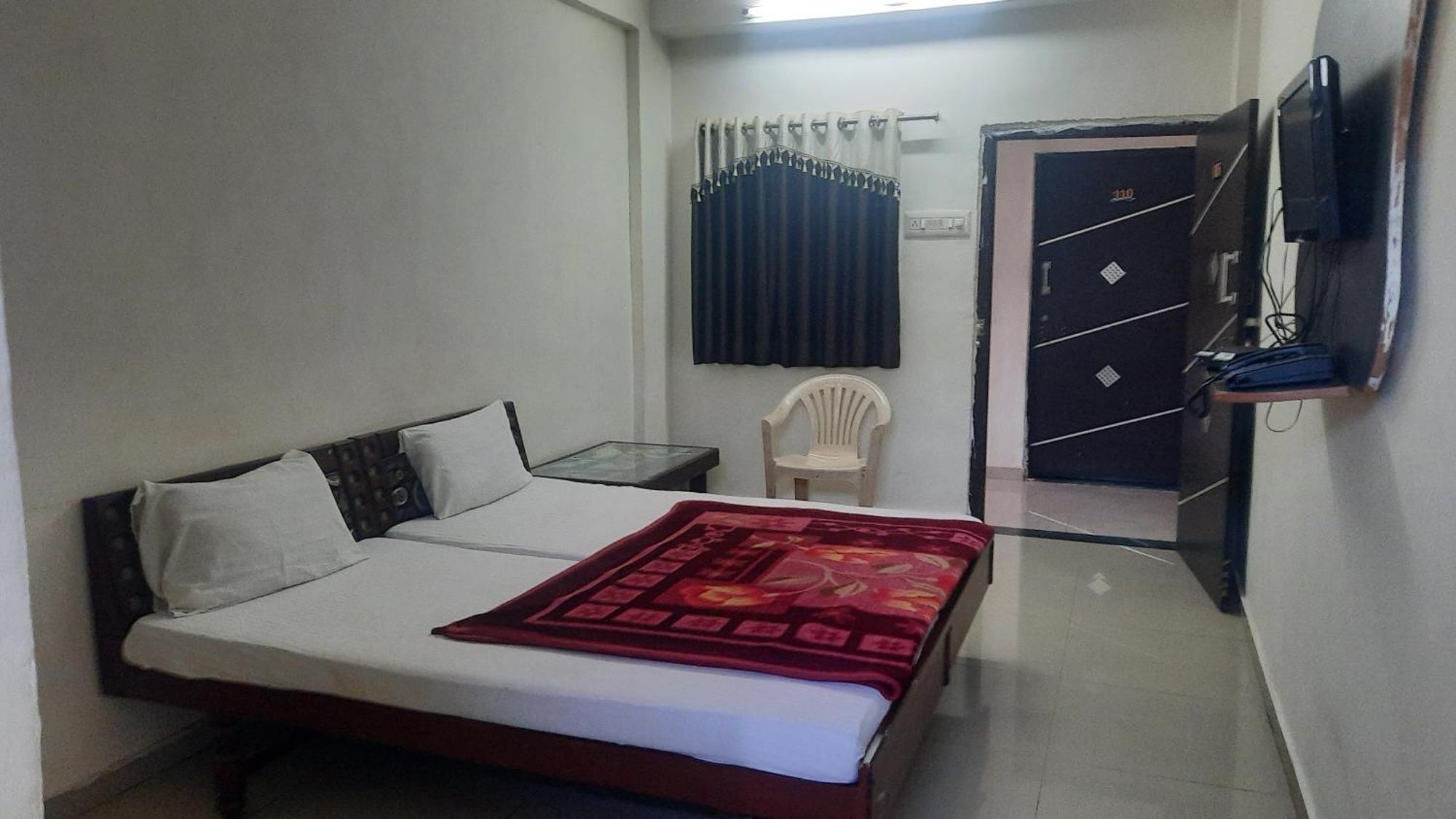Vadali Hotel Rajtilak Guest House מראה חיצוני תמונה