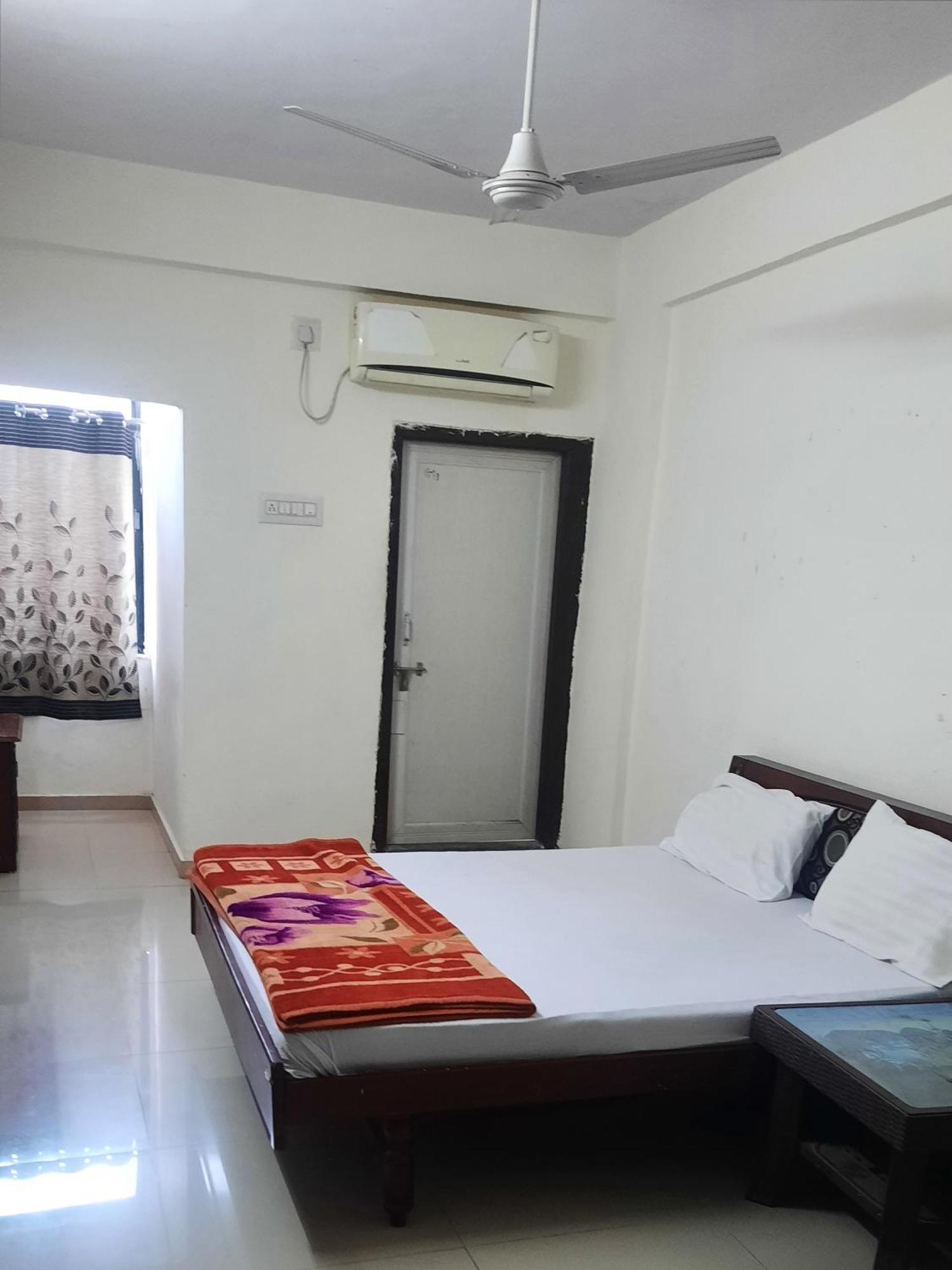 Vadali Hotel Rajtilak Guest House מראה חיצוני תמונה